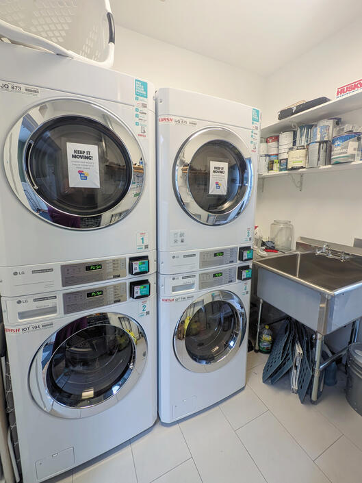 Laundry (paid & managed), we are also above a laundromat if you need to wash XXL items